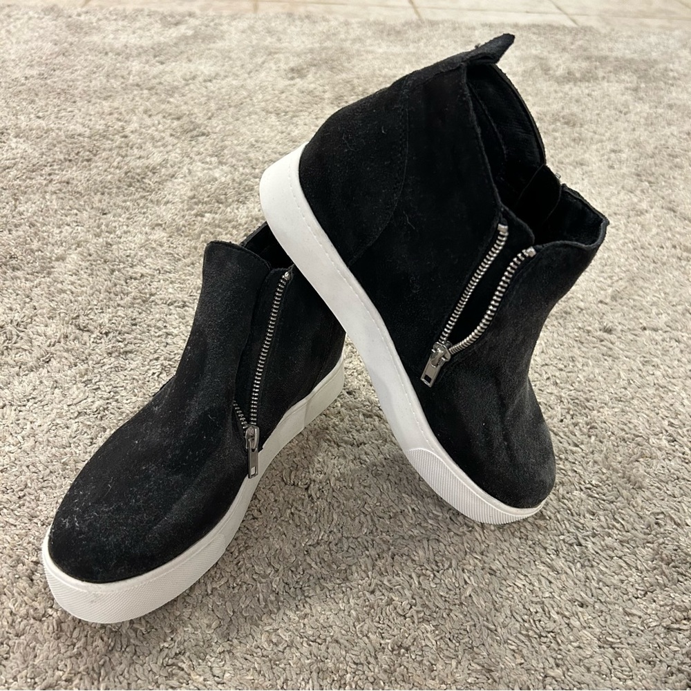Sneaker wedges